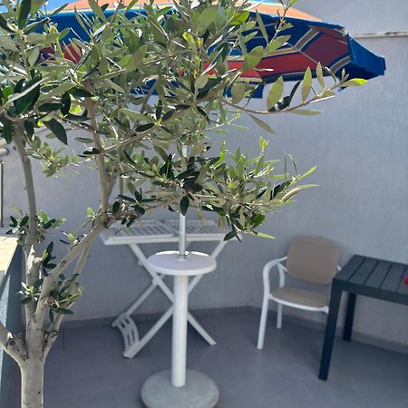 Apartament Kris In Durres Plazh Екстериор снимка